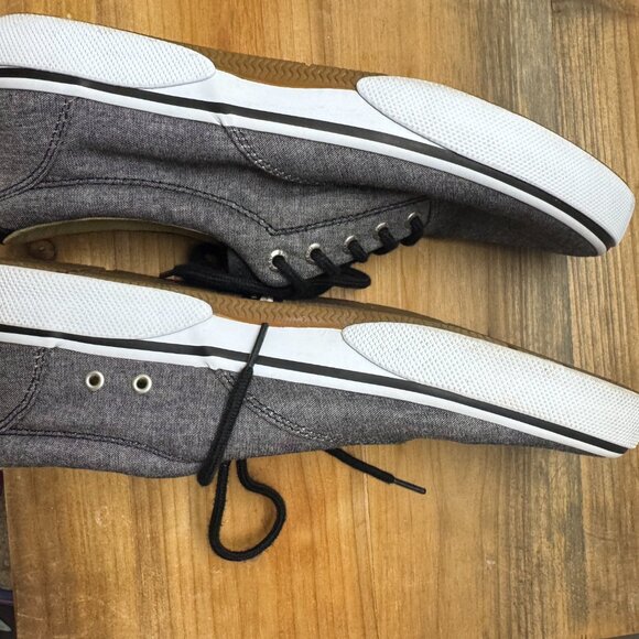 Sperry Halyard CVO Sneaker - Size 10.5 - Picture 2 of 4